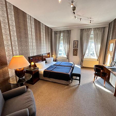 Zu Den Linden - Radebeul Pension Mit Restaurant Extérieur photo