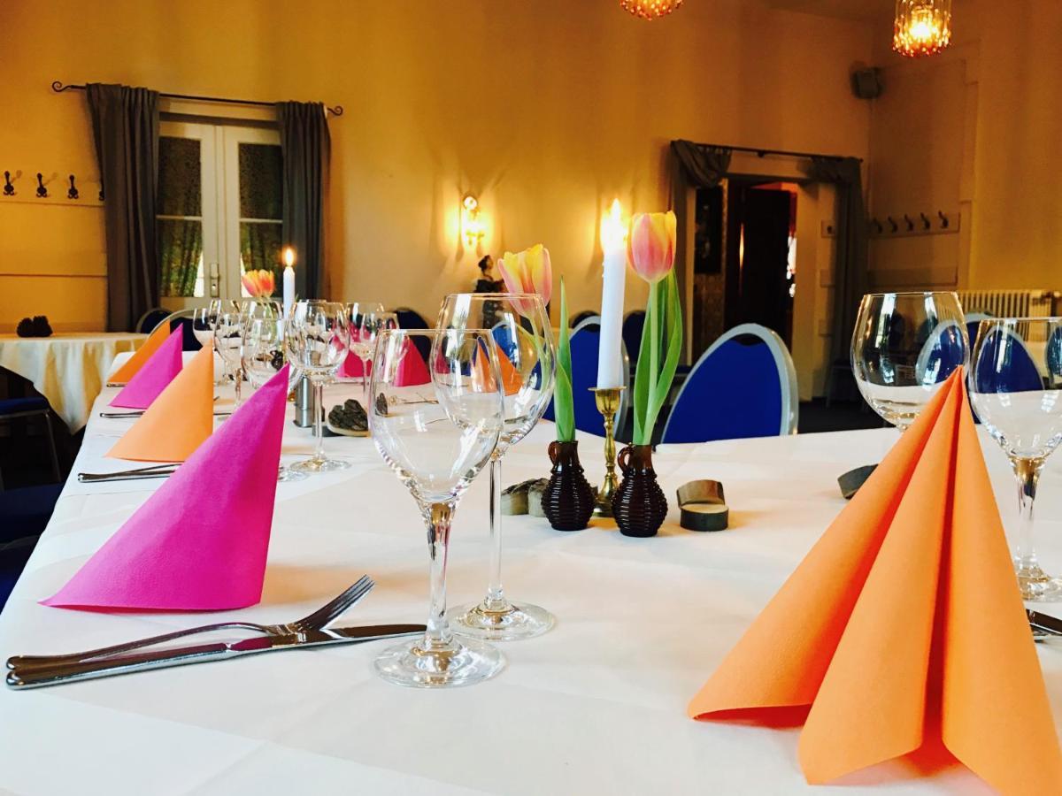 Zu Den Linden - Radebeul Pension Mit Restaurant Extérieur photo