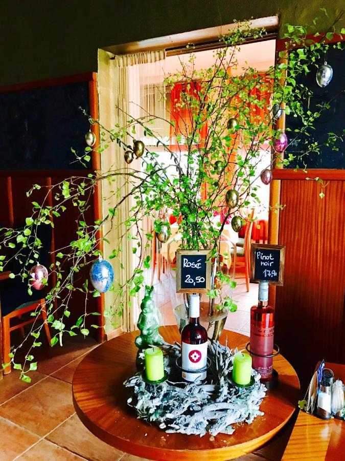 Zu Den Linden - Radebeul Pension Mit Restaurant Extérieur photo