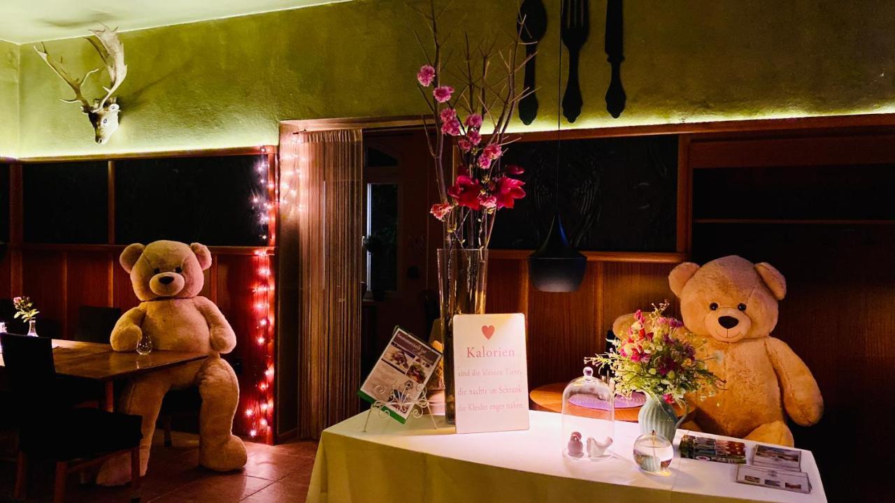Zu Den Linden - Radebeul Pension Mit Restaurant Extérieur photo