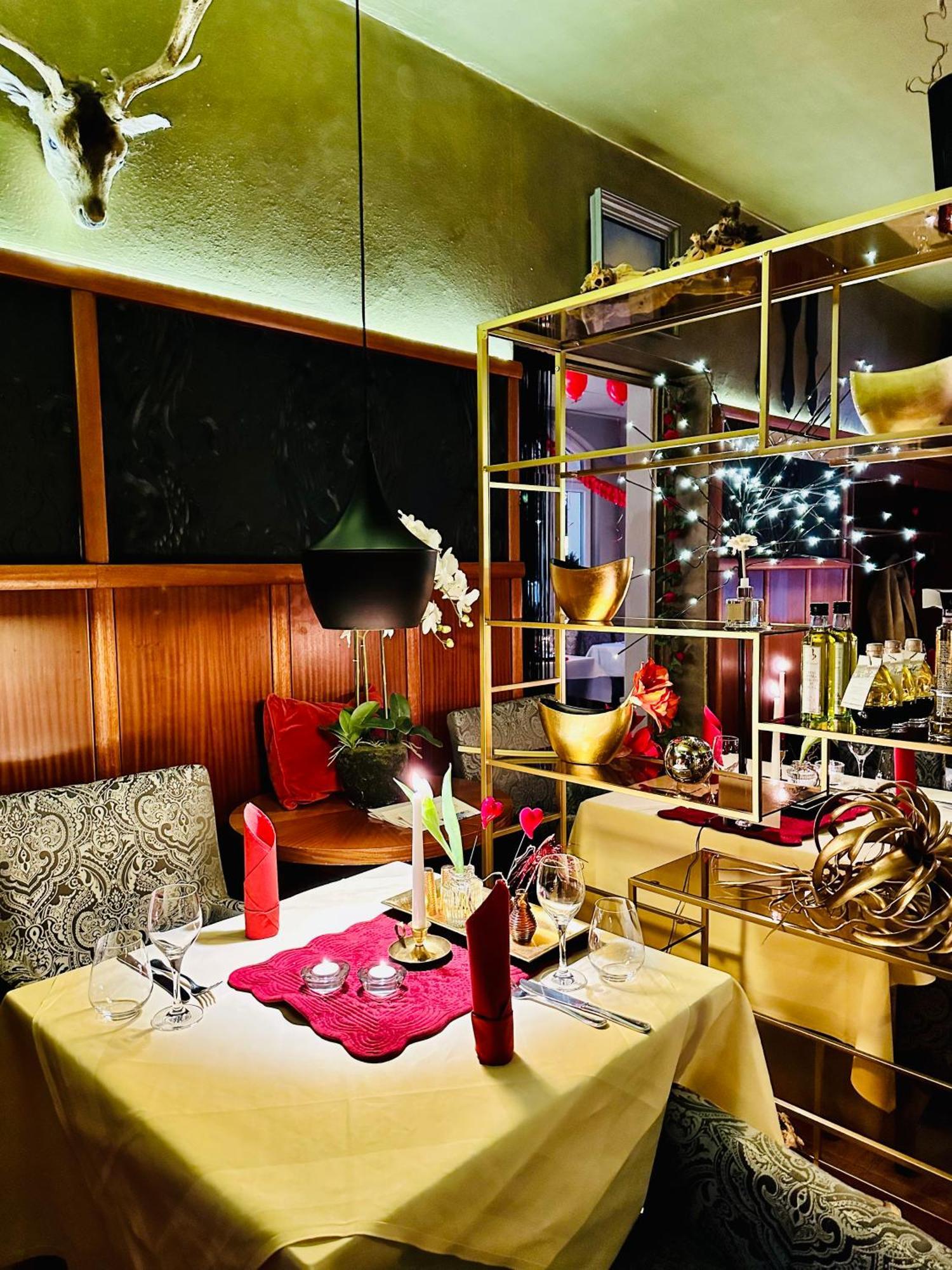 Zu Den Linden - Radebeul Pension Mit Restaurant Extérieur photo