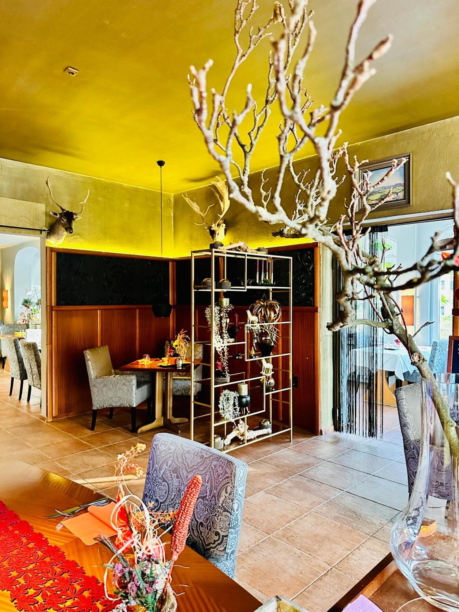 Zu Den Linden - Radebeul Pension Mit Restaurant Extérieur photo